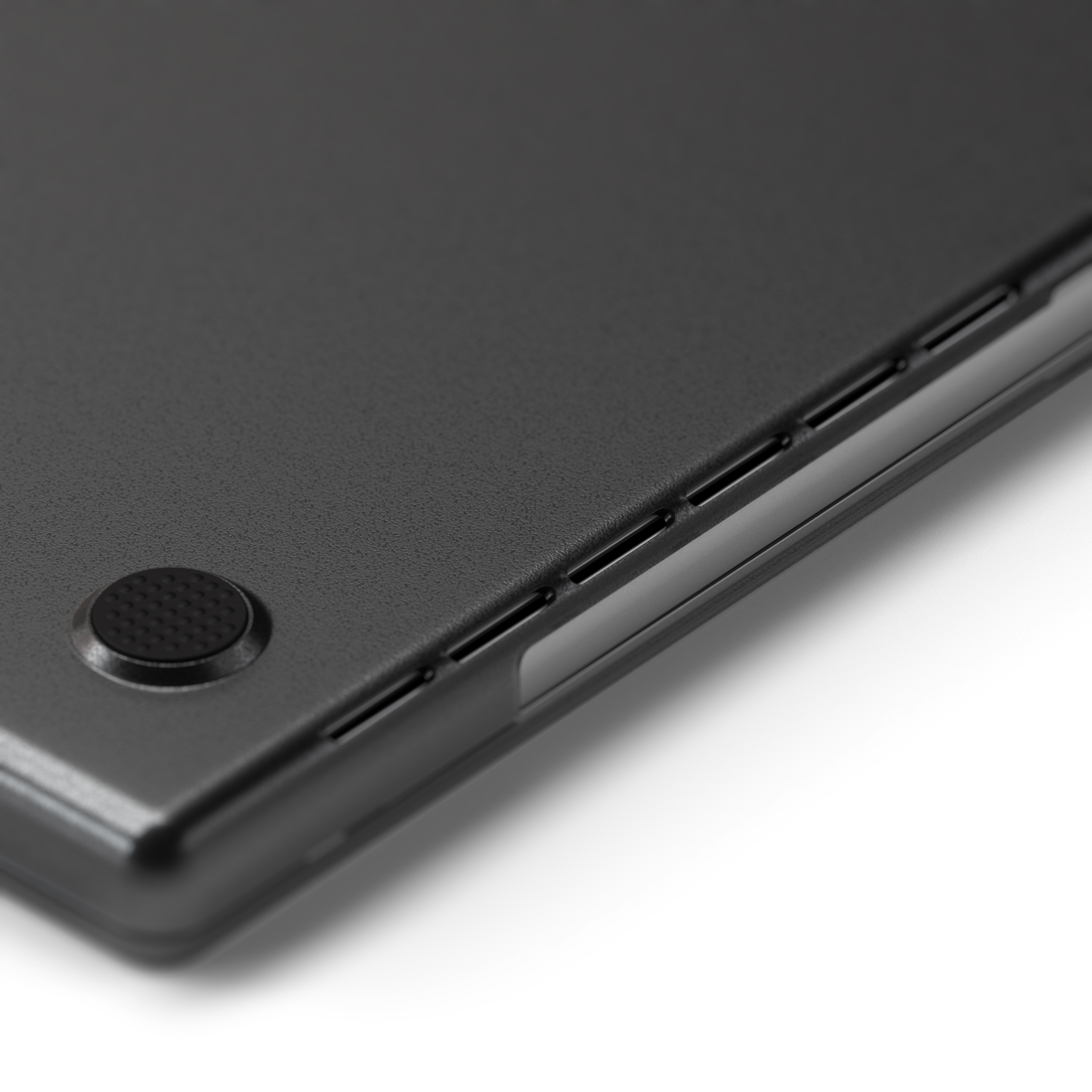 SATECHI_MACBOOK_CASE_16_black_11.jpg